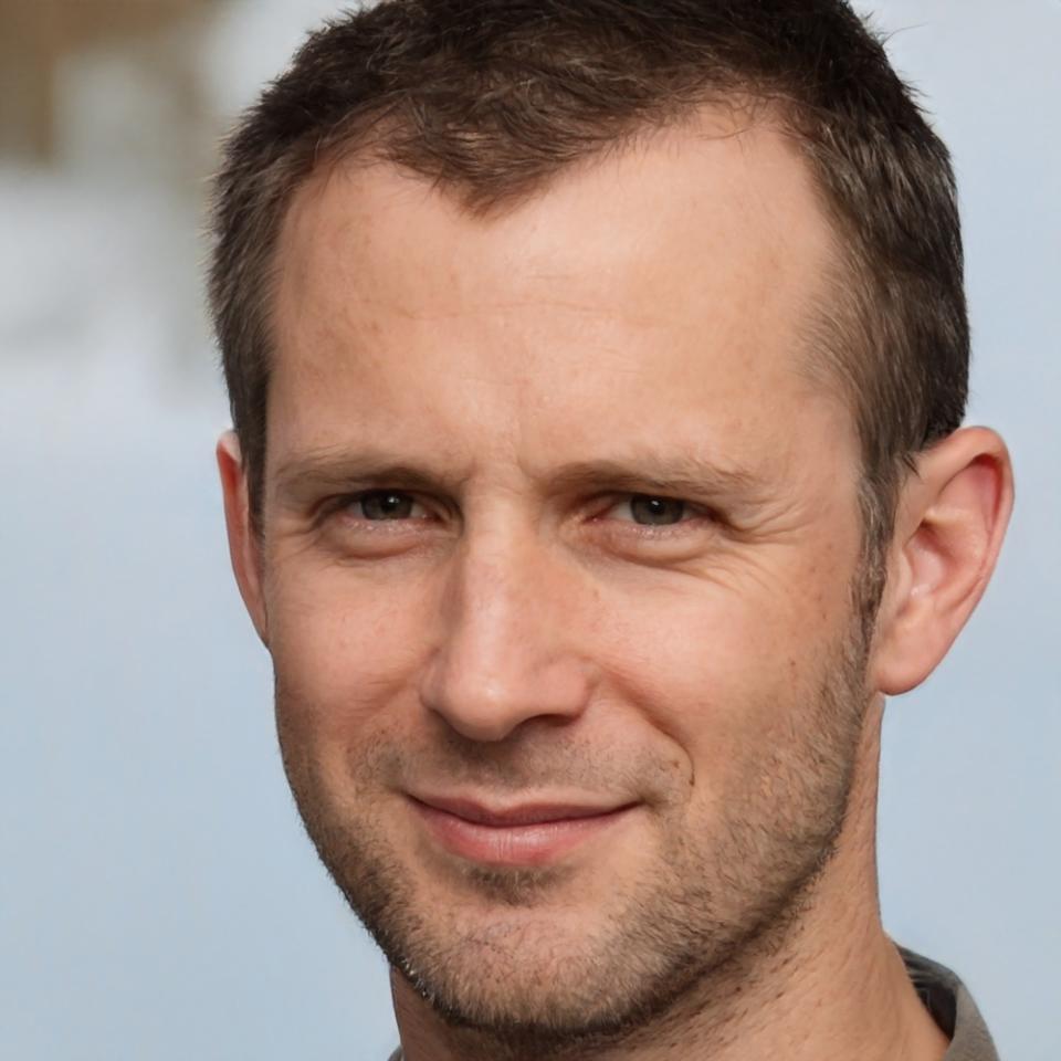 Portrait de Bastien Leroux, consultant freelance